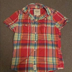 Short sleeve button up